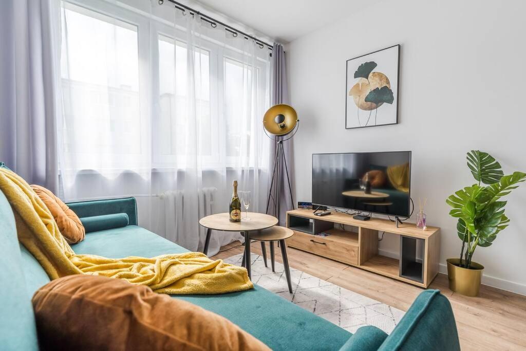 Uroczy Apartament 2 Pokoje - 10 Min Do Morza! Gdansk Exterior photo